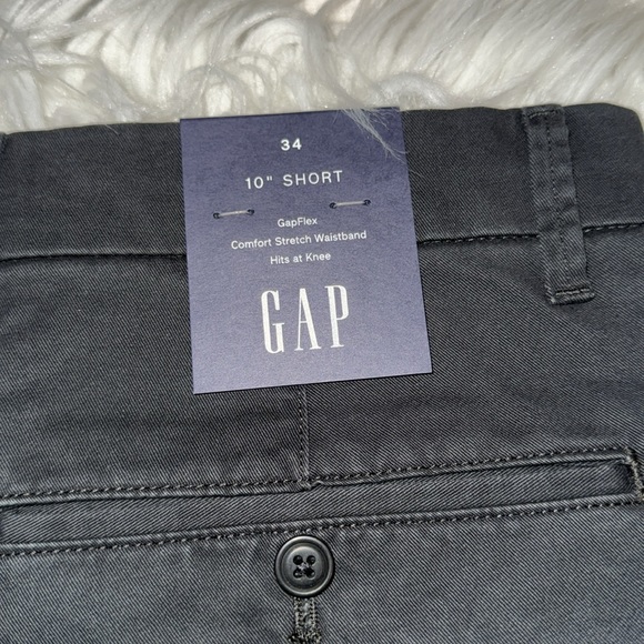 NWT men’s Gap shorts - Picture 2 of 5